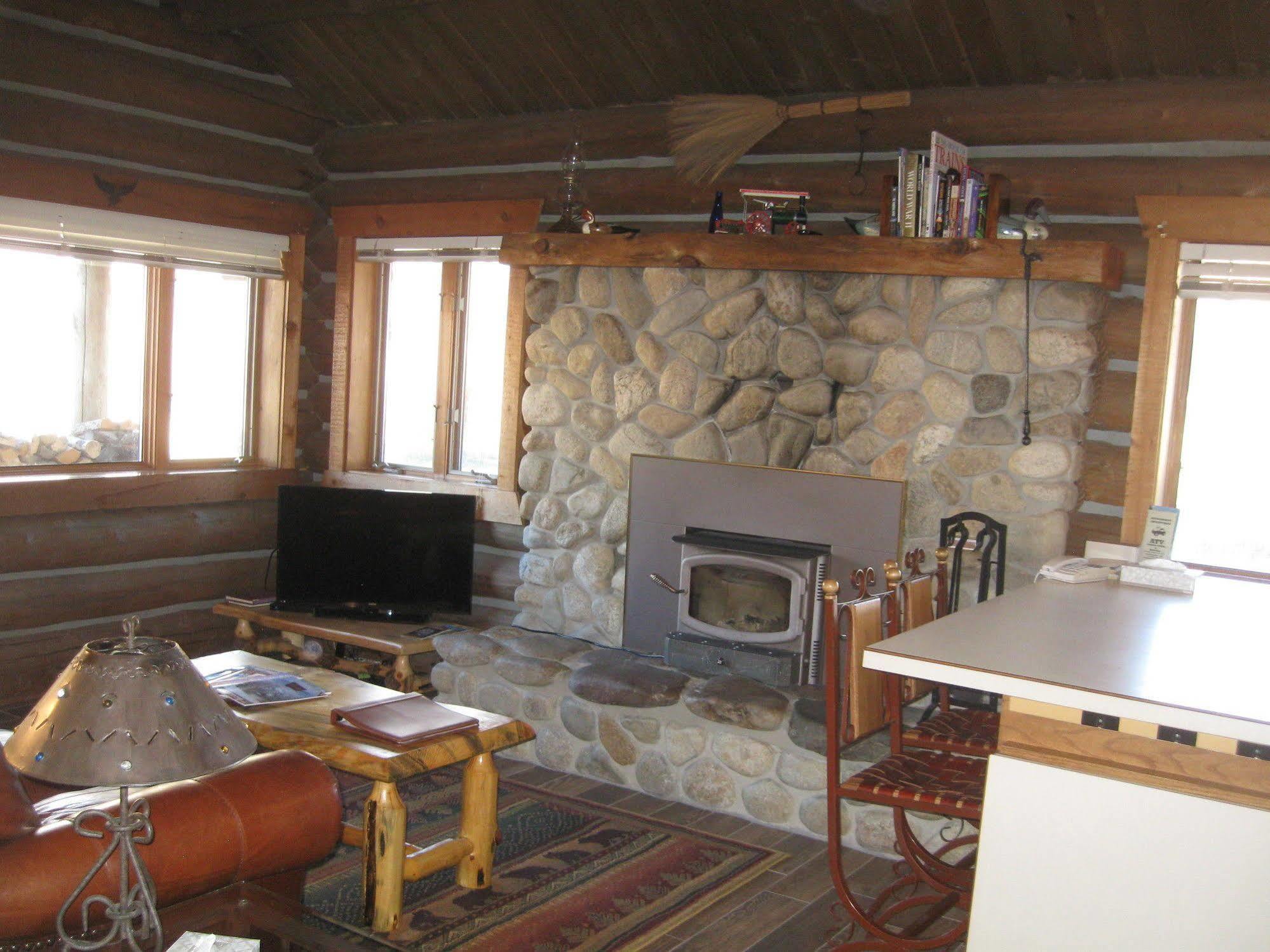 Rye Creek Lodge Darby Exterior photo